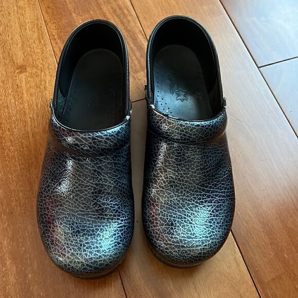 Dansko clog size 38 - Picture 2 of 9